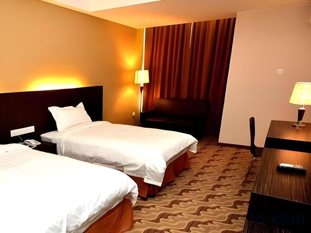 קוטה קינבלו Eminent Hotel מראה חיצוני תמונה