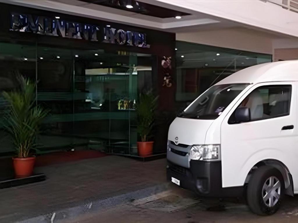 קוטה קינבלו Eminent Hotel מראה חיצוני תמונה