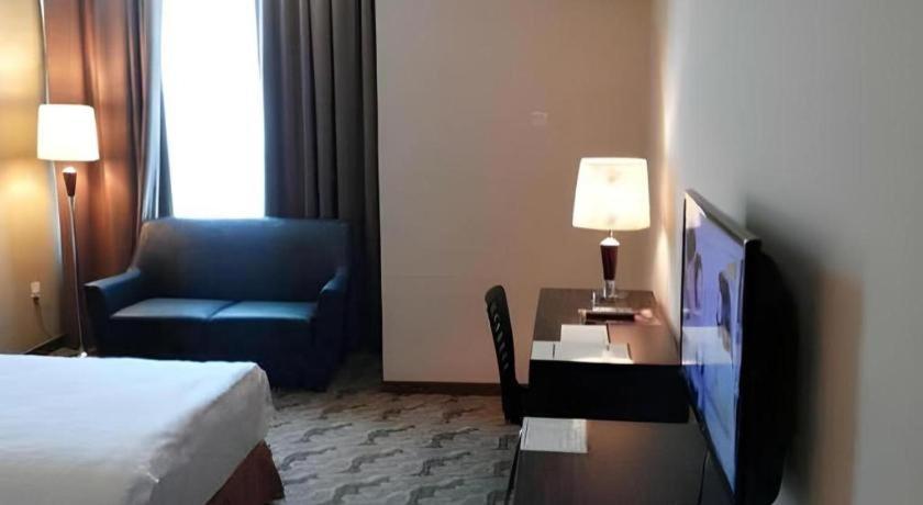 קוטה קינבלו Eminent Hotel מראה חיצוני תמונה